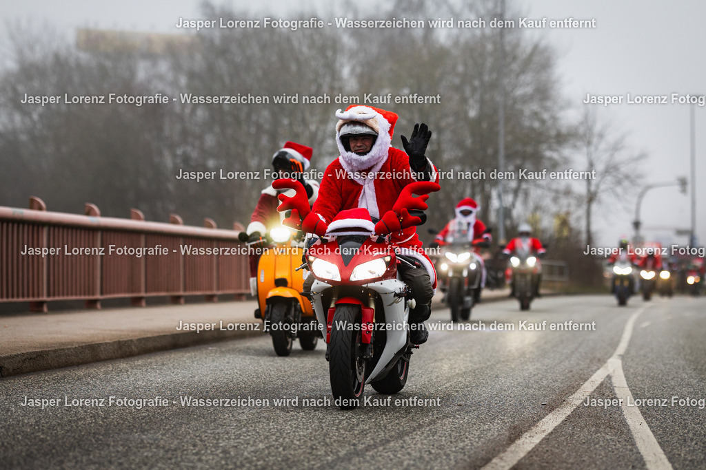 X-Mas Ride I Kiel I 2025 | Jasper Lorenz Fotografie - Realisiert mit Pictrs.com