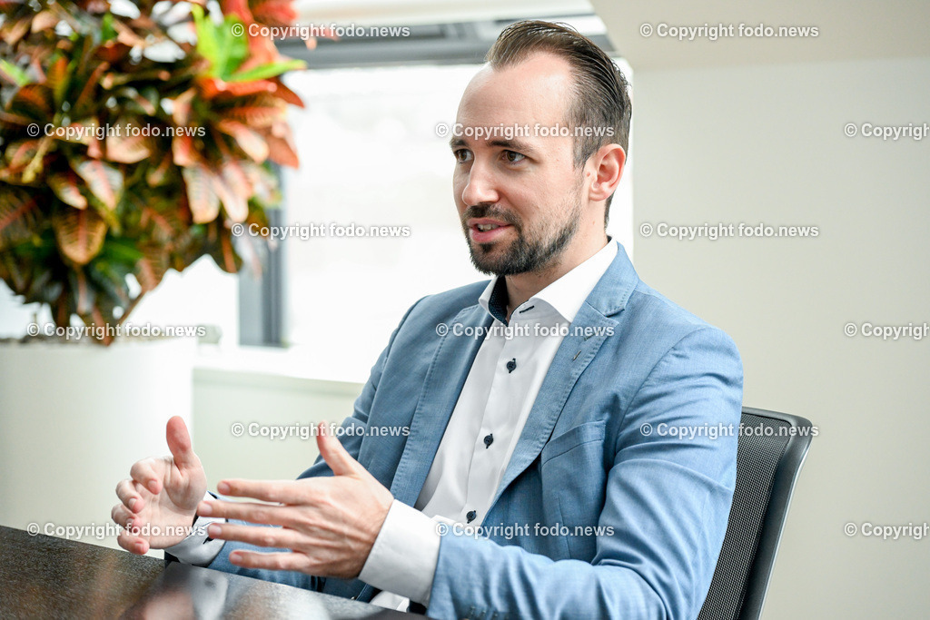 Markus Auer (Vorstandsdirektor VKB Bank)_ 03.04.2023-10 | 03.04.2023, VKB Bank, AUT, Linz, im Bild Markus Auer (Vorstandsdirektor VKB Bank)