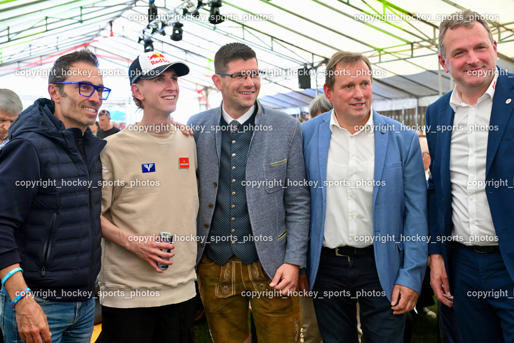 Empfang Daniel Tschofenig | Daniel Tschofenig, Landeshauptmann Stellvertreter Martin Gruber, Bürgermeister Hohenthurn Michael Schnabl, Kärntner Ski Präsident Dieter Mörtl, Empfang Daniel Tschofenig, Empfang Daniel Tschofenig am 10.05.2025 in Hohenthurn (Mehrzweckhaus Hohenthuurn), Austria, (Photo by Bernd Stefan)