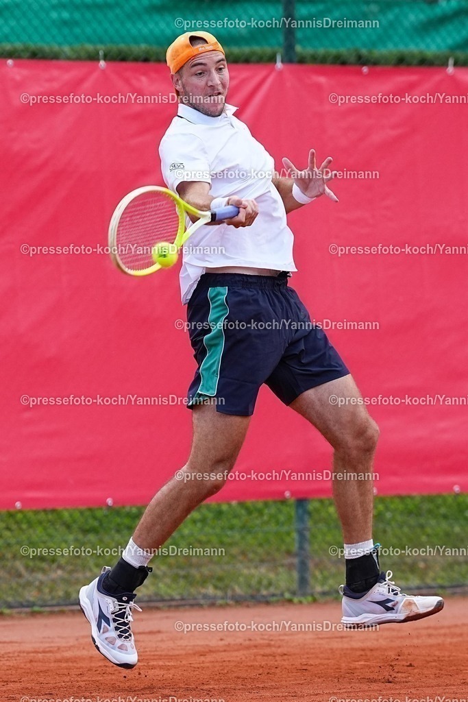 xYDR11072501087 | 11.07.2025, xydrx, Köln, Tennis, 1.Bundesliga Herren, Kölner THC Stadion Rot-Weiss 1 - TC Bredeney 1, Tennisanlage Olympiaweg: Jan-Lennard Struff (TC Bredeney 1)