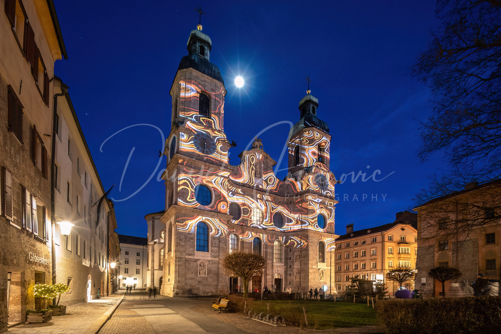 Bergsilvester | Dom St. Jakob Fassadenbeleuchtung Bergsilvester