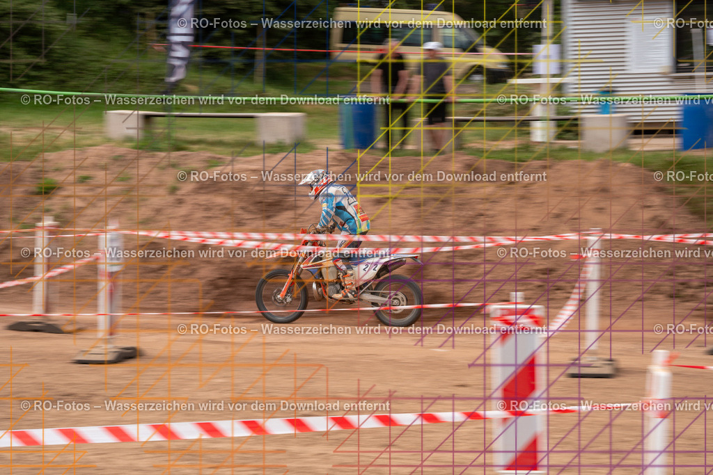 Niederwürzbach 4 Lauf-1765 | Sportfotografie von RO-Fotos: Motorsport, Motocross, Enduro, Laufveranstaltungen und Triathlon. Professionelle Fotos von Sportlern und Events. - Realisiert mit Pictrs.com