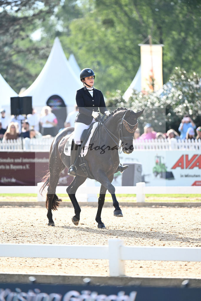 Goetschl_Doloris_12241426 | hf-fotografie - Realisiert mit Pictrs.com