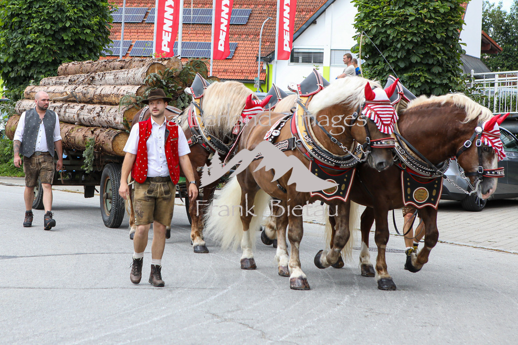 OE7A1753 | die Festeröffnung in Zwiesel mit prominentem Besuch, Ministerpräsident Markus Söder sowie Minister Hubert Aiwanger.
