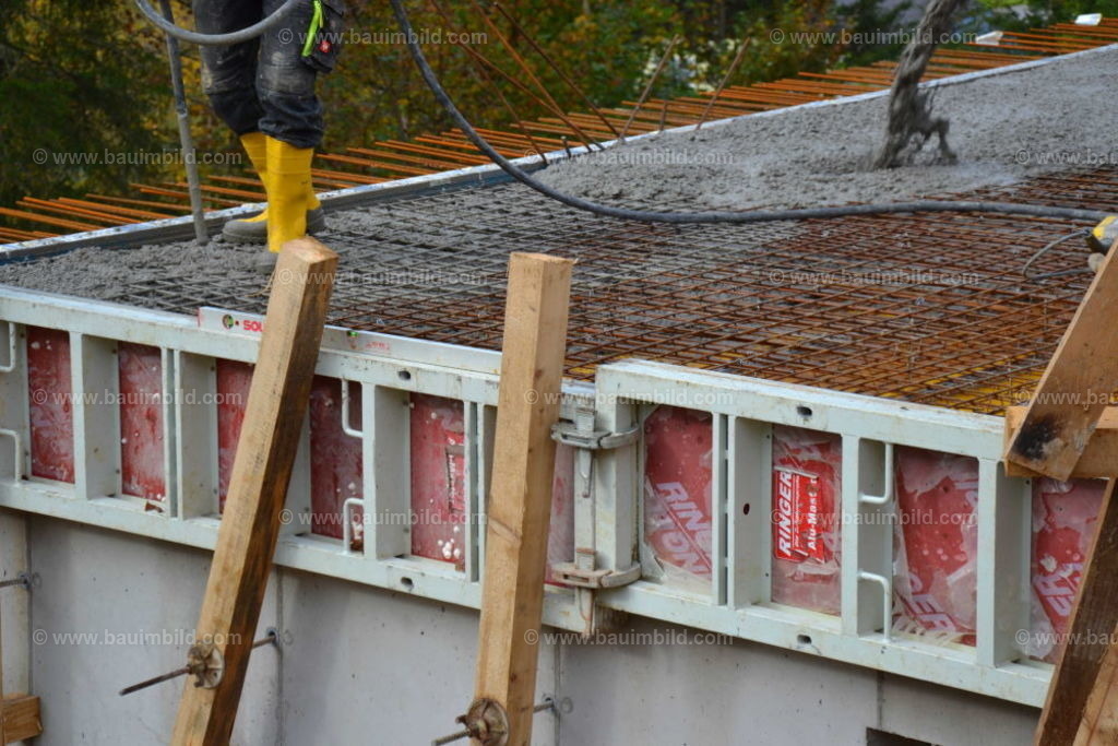 bib-lg04-betonarbeiten-0347 | Nach LV-Leistungsgruppen sortierte Detailfotos über den Bau eines Hauses. Alle Hausbau-Bilder direkt vom Urheber und Autor der Website Haus-Selber-Bauen.com