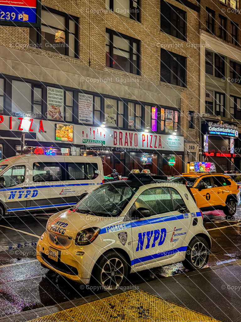 nyc0042 | Entdecken Sie originelle Wandkunst auf Leinwand und Acrylglas sowie eine Vielzahl von Fotogeschenken und stockvideos in unserem Online-Shop. Dekorieren Sie Ihr Zuhause mit einzigartigen Kunstwerken und persönlichen Erinnerungen. Perfekt auch als Geschenk.