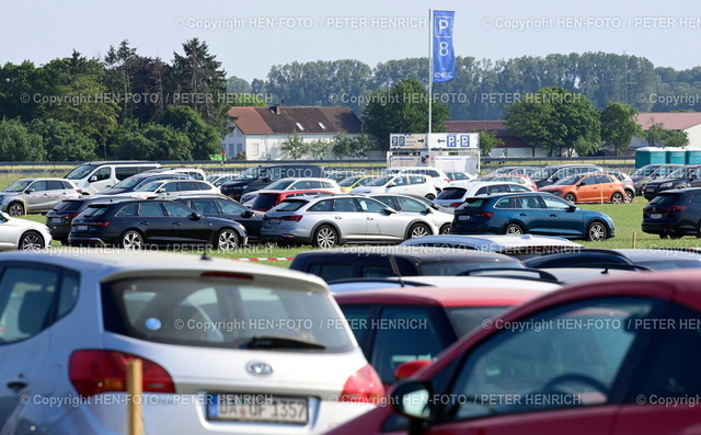 60. Hessentag Pfungstadt | 06.06.2023 Parkplatz vor Festgelände Gambrinus Areal der Hessentagsstadt 2023 (Foto: Peter Henrich) - Realisiert mit Pictrs.com