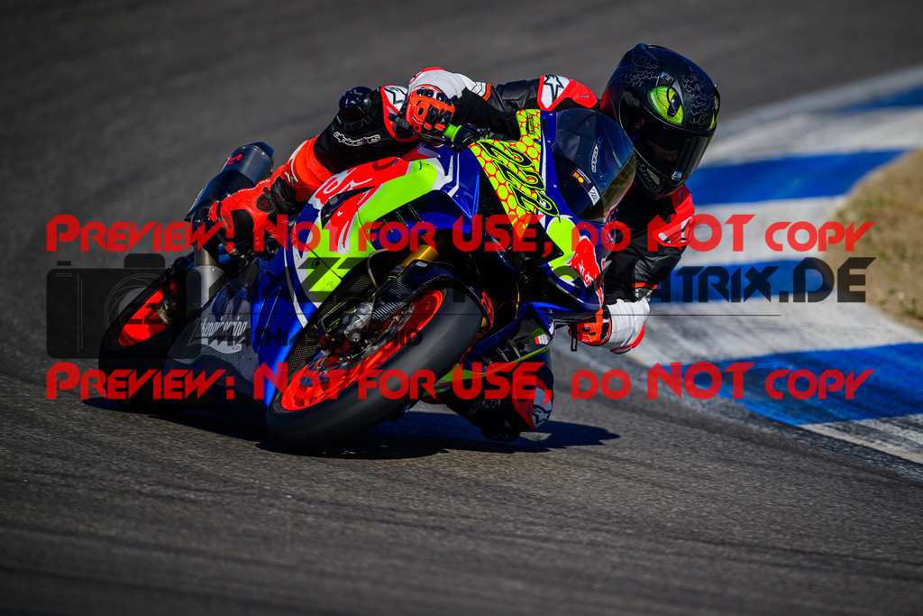 MaZZes_Fotomatrix_20250407_6007705_9546 | WEISS