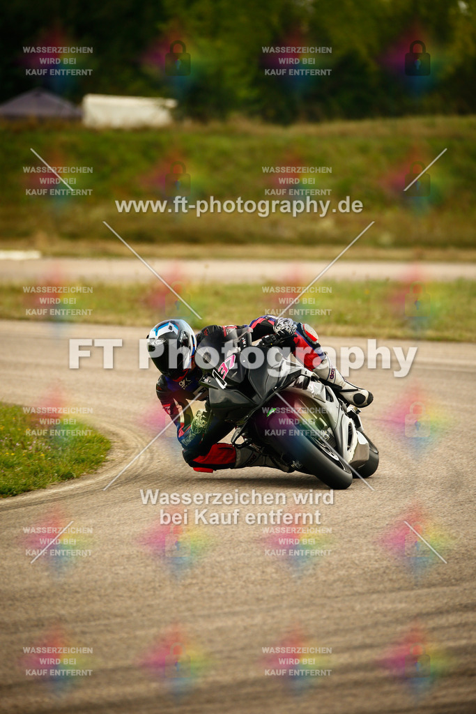 _MOT8151 | Hier findet Ihr Bilder von Touristenfahrten auf der Nürburgring Nordschleife oder von anderen Veranstaltungen die ich besucht habe. Viel Spass beim Durch Schauen 