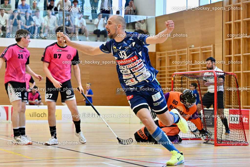 VSV Unihockey vs. Wiener Floorball Verein | #26 Alexander Hanschur Wiener Floorballverin, Jubel #13 Jan Sláma VSV Unihockey, #87 Christian Lindquist Wiener Floorballverein, #80 BEZUCHA Bernhard Wiener Floorballverein, VSV Unihockey vs. Wiener Floorball Verein, VSV Unihockey vs. Wiener Floorball Verein am 18.05.2025 in Villach (Ballspielhalle St. Martin), Austria, (Photo by Bernd Stefan)