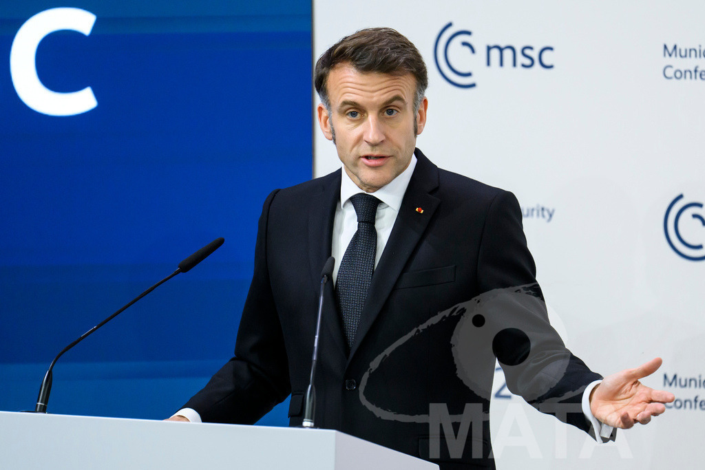 _DWA6799 | MATA IndoCon - Realisiert mit Pictrs.com