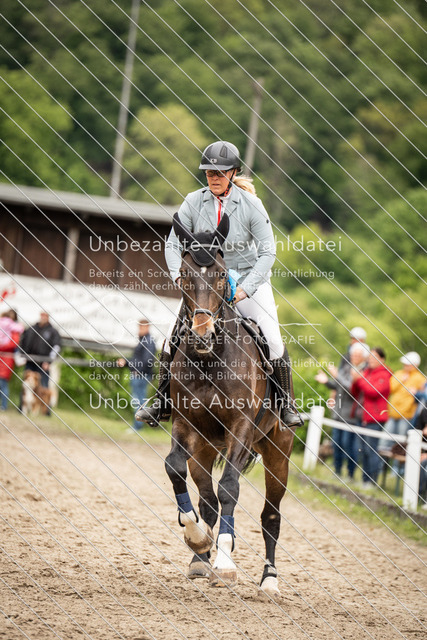 Bad_Meinberg_06809 | saradresslerfotografie - Realisiert mit Pictrs.com