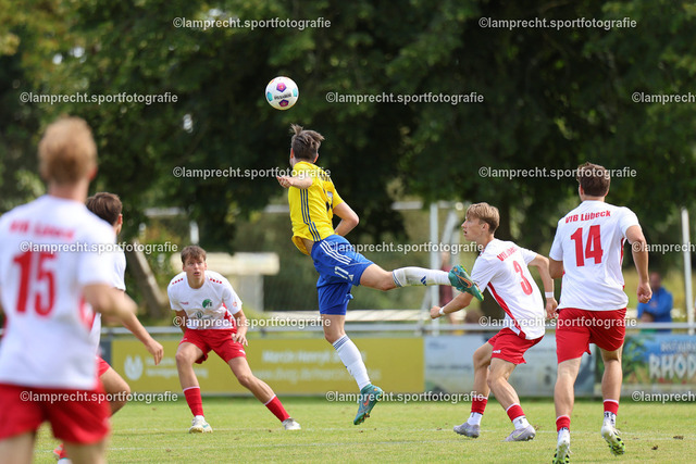 Fußball I Herren I Senioren Landesliga Holstein I 5. Spieltag I SC Rönnau - VfB Lübeck U21 I 23.08.2025.142 | Janick Loose (11, SC Rönnau) - Realisiert mit Pictrs.com