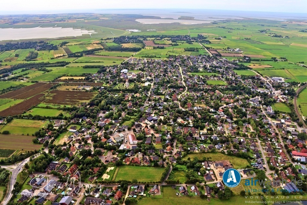 Luftbilder Hattstedt & Umgebung | Entdecken Sie atemberaubende Luftbilder und Fotografien auf airwatch.de - Tauchen Sie ein in eine Welt voller faszinierender Aufnahmen aus der Vogelperspektive.