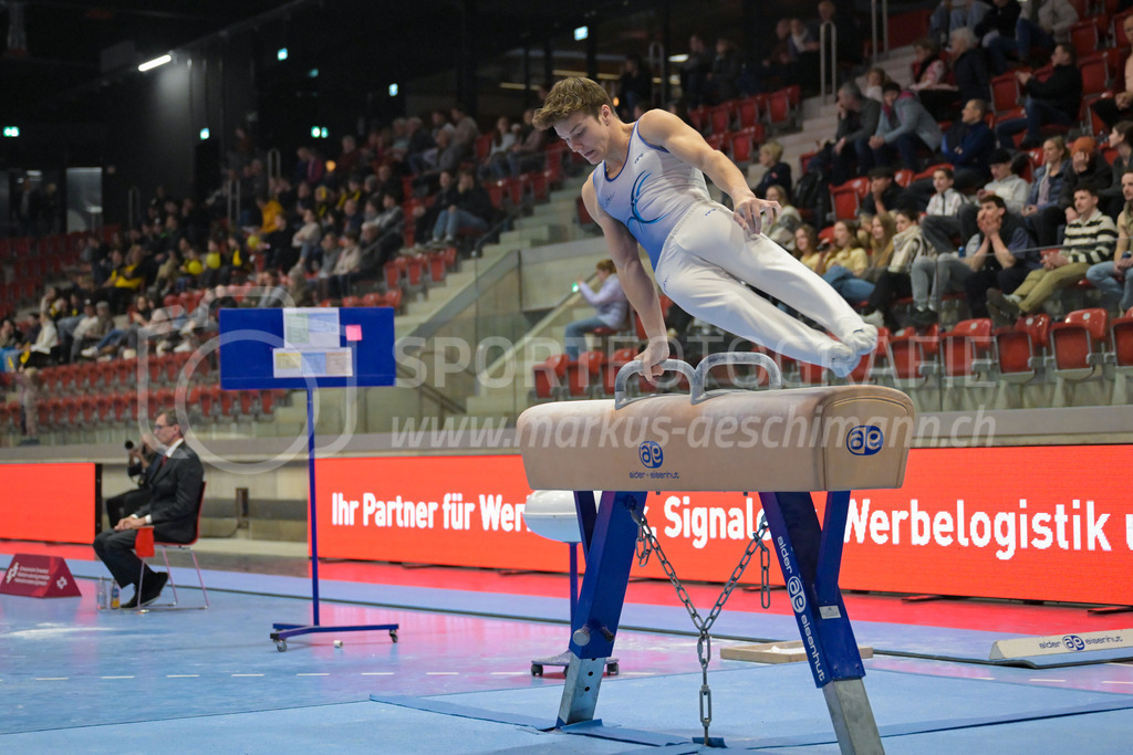Schweizer Meisterschaften Kunstturnen Mannschaften Männer (B) - 22. November 2025 | Schweizer Meisterschaften Kunstturnen Mannschaften Männer (B)AXA Arena, WinterthurBild: Sportfotografie Markus Aeschimann | www.markus-aeschimann.ch - Realisiert mit Pictrs.com