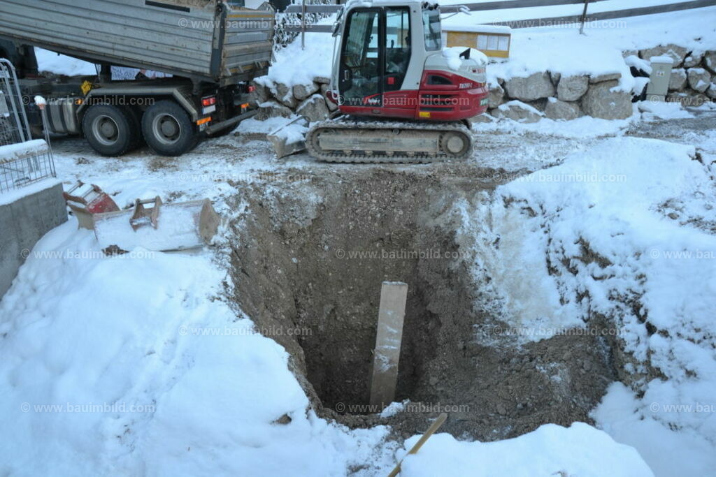 bib-lg02-erdarbeiten-0202 | Nach LV-Leistungsgruppen sortierte Detailfotos über den Bau eines Hauses. Alle Hausbau-Bilder direkt vom Urheber und Autor der Website Haus-Selber-Bauen.com