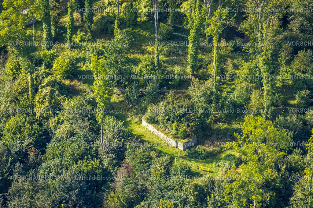 Arnsberg230904907 | Luftbild, Schlossruinen Waldgebiet Rüdenburg, Arnsberg, Sauerland, Nordrhein-Westfalen, Deutschland