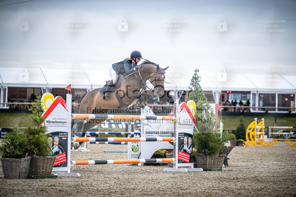 DOS_8582 | Entdecke hochwertige Reitturnierfotos von Foto Oger. Professionell, emotional und authentisch – jetzt Lieblingsmomente im Shop bestellen. - Realisiert mit Pictrs.com