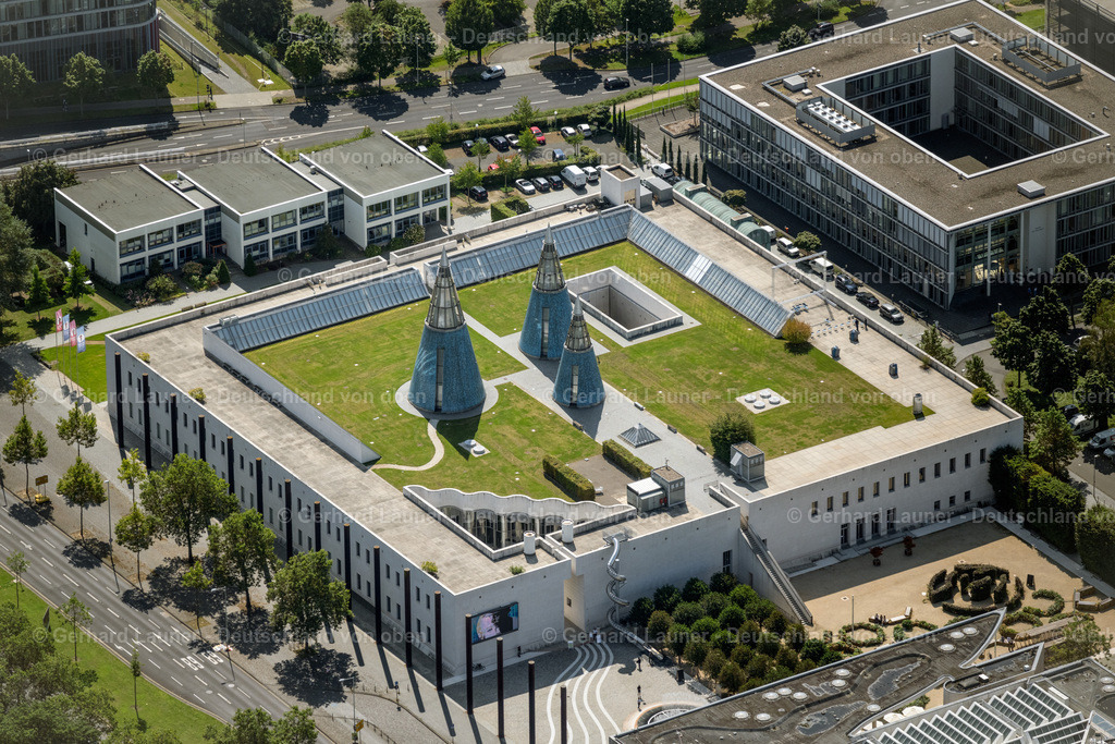 4048266 | Die Kunst- und Ausstellungshalle der Bundesrepublik Deutschland, kurz Bundeskunsthalle, ist eines der besucherstärksten Museen in Deutschland