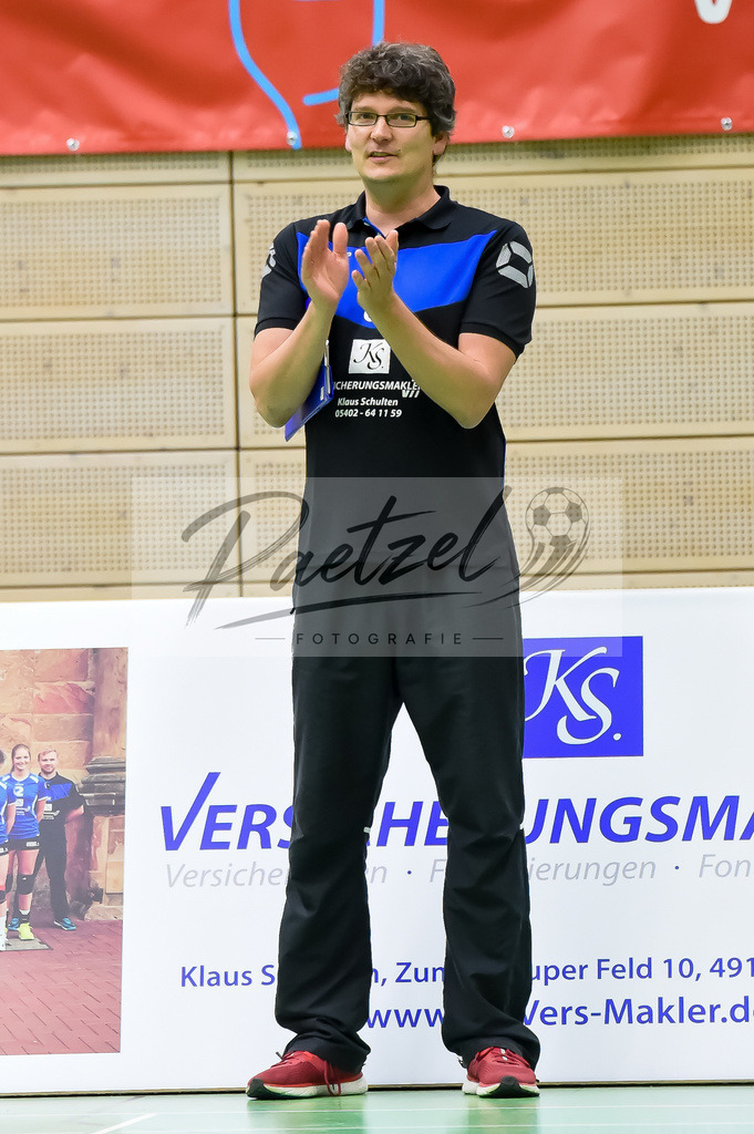 VCOBWA20211106_029 | Volleyball, Frauen:   bei dem Spiel der 3. Liga West zwischen VC Osnabrueck und SV BW Aasee in der Schlosswallhalle am 06.11.2021 in Osnabrueck, Deutschland. - Realisiert mit Pictrs.com
