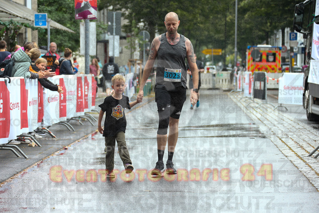 240622_1240_EX1_0814 | Sportfotografie im Rhein-Sieg Kreis, Köln, Bonn, NRW, Rheinland Pfalz, Hessen, etc. Unser Tätigkeitsfeld umfasst den Laufsport vom Volkslauf über den Marathon, Duathlon, Triathon bis zum Ultralauf wie Kölnpfad Ultra oder Schindertrail.