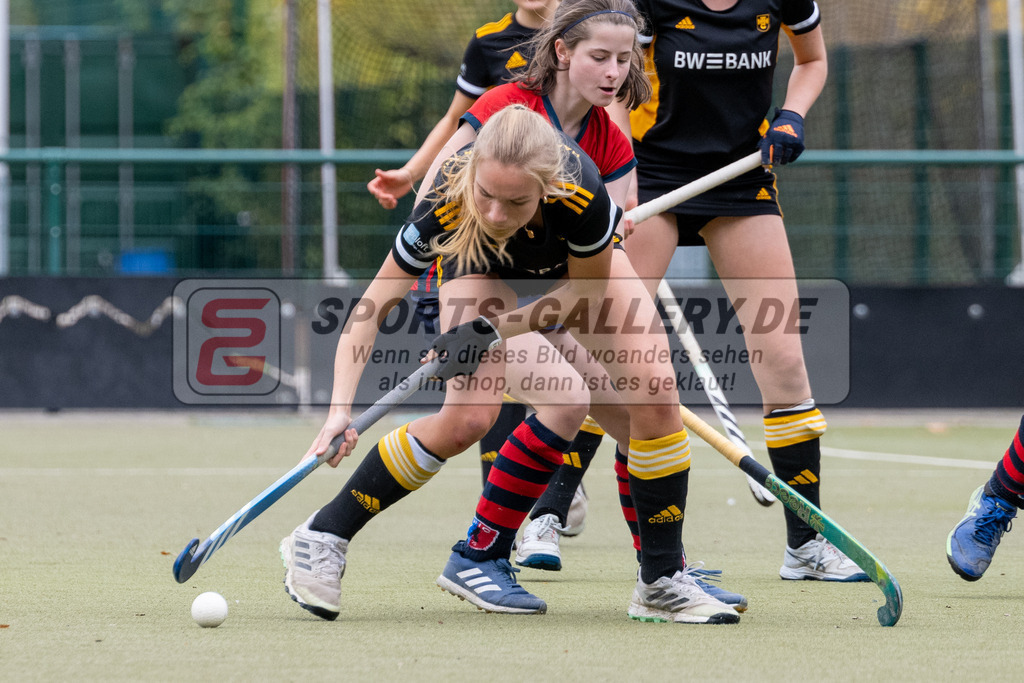 SFE_20231022_0129 | Deutsche Meisterschaft Weibliche U16 Finale Berliner HC - Harvestehuder THC am 22.10.2023 in Köln (Düsseldorfer Hockeyclub 1905 e.V.), Photo: Stephan Fehrmann 2023 (Sports-Gallery)