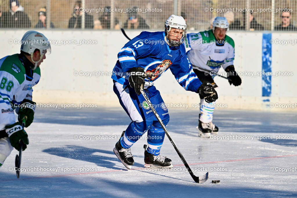 EC Tigers Paternion vs. EC FELD AM SEE/DSG LEDENITZEN | #13 Meixner Thomas EC Tigers Paternion, EC Tigers Paternion vs. EC FELD AM SEE/DSG LEDENITZEN, EC Tigers Paternion vs. EC FELD AM SEE/DSG LEDENITZEN am 04.01.2026 in Paternion (Eislaufplatz Paternion), Austria, (Photo by Bernd Stefan)