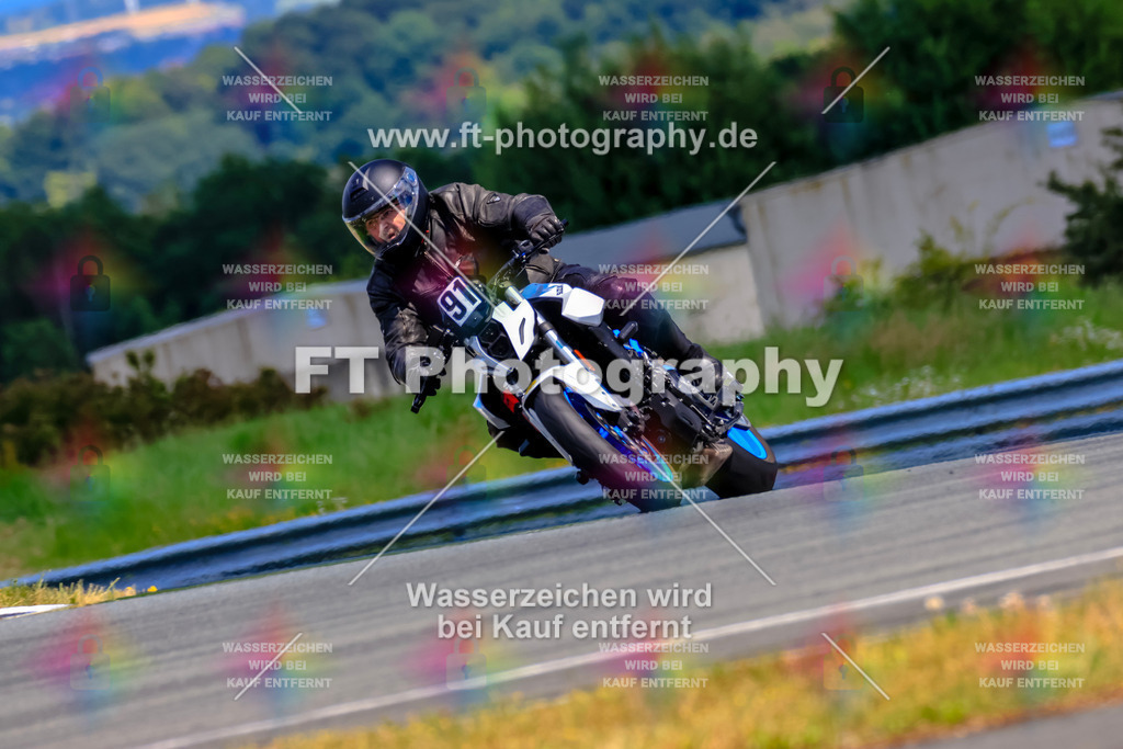 _TCM5112 | Hier findet Ihr Bilder von Touristenfahrten auf der Nürburgring Nordschleife oder von anderen Veranstaltungen die ich besucht habe. Viel Spass beim Durch Schauen 