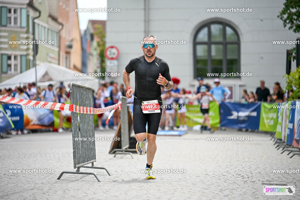 SZI_8277 | Stadttriathlon Erding 2025. #yourpictrs #sportshot_your_pictrs @Sportshotphotography #stadttriathlonerding Copyright: www.sportshot.de