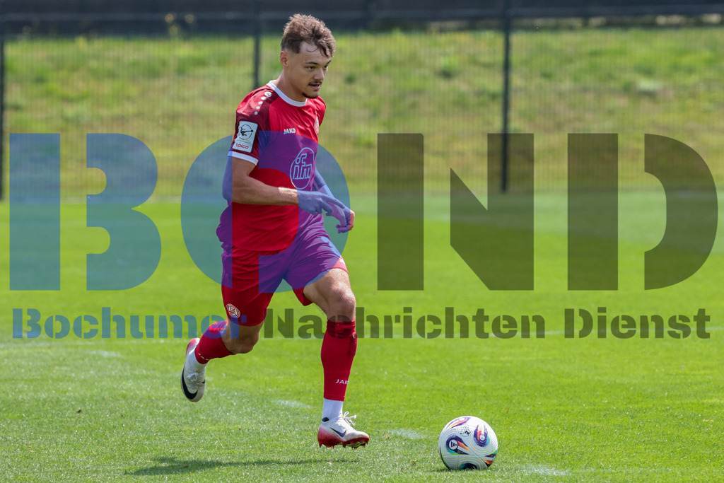 SES_ESSFKO20250712-27 | bond - Realisiert mit Pictrs.com