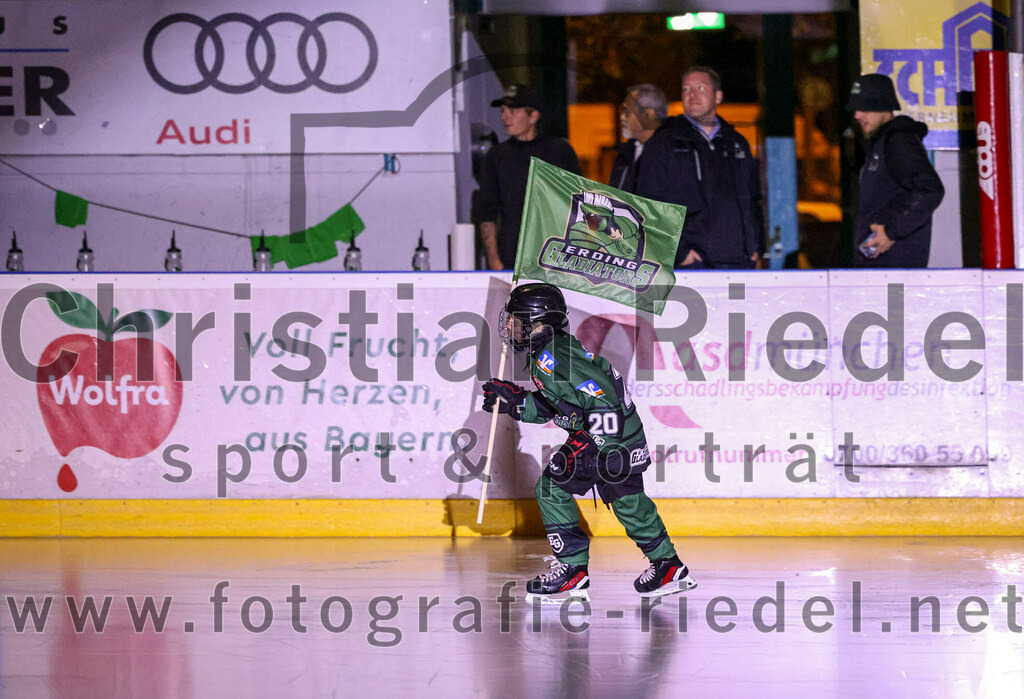 2023-10-20_005_TSV_Erding_gegen_EHC_Klostersee | Erding, Deutschland, 20.10.2023:.Eishockey, Bayernliga Vorrunde 2023 / 2024, 2. Spieltag, TSV Erding gegen EHC Klostersee, Endergebnis: 7:2..Foto: Christian Riedel / fotografie-riedel.net