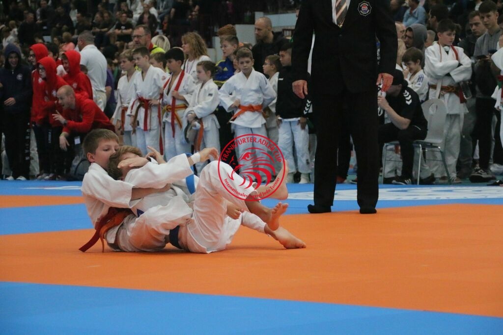 MSY-2022-10-29-7847 | Fotos vom Adler Cup - Pictures from Adler Cup

Hier findet Ihr alle Eindrücke und großen Momente der Adler Cup Wochenenden. Here you will find all impressions and great moments of the Adler Cup weekends. - Realisiert mit Pictrs.com