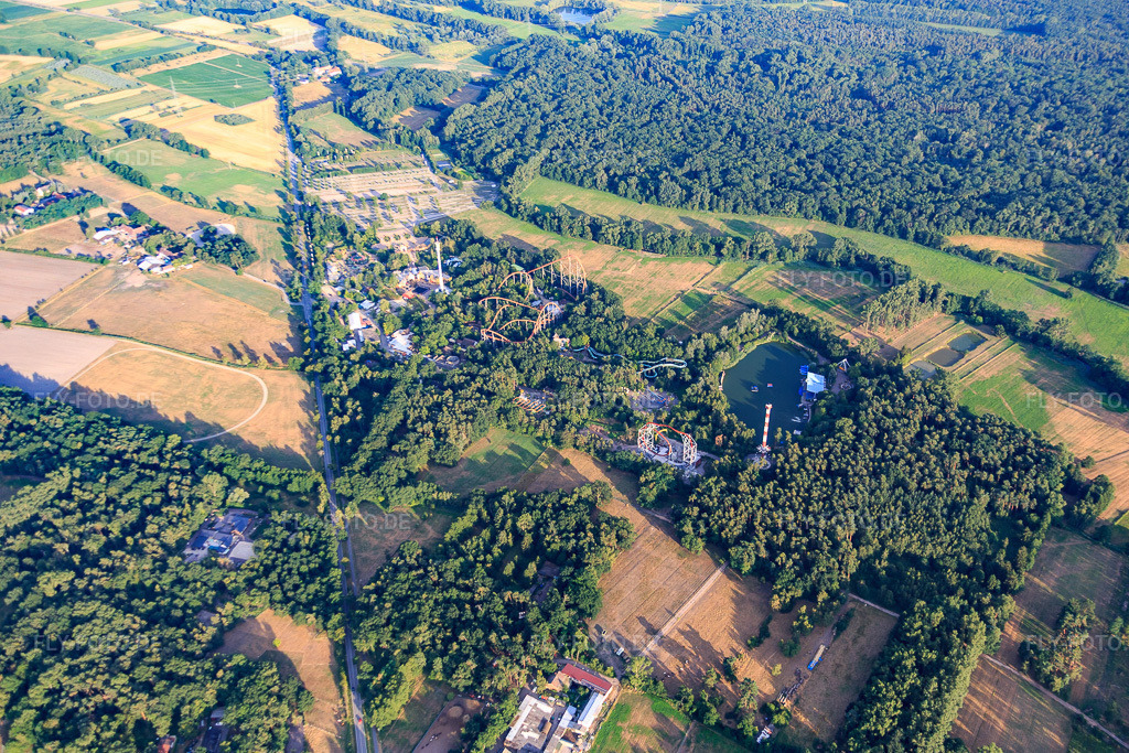 Luftbild: Holiday-Park in Haßloch im Bundesland Rheinland-Pfalz in Deutschland. – Foto: IMG_083671.jpg vom 24.07.2015 durch Werner Riehm/FLY-FOTO.de – Auflösung des Originals: 5051 x 3367 px – Plopsa tiktok page
