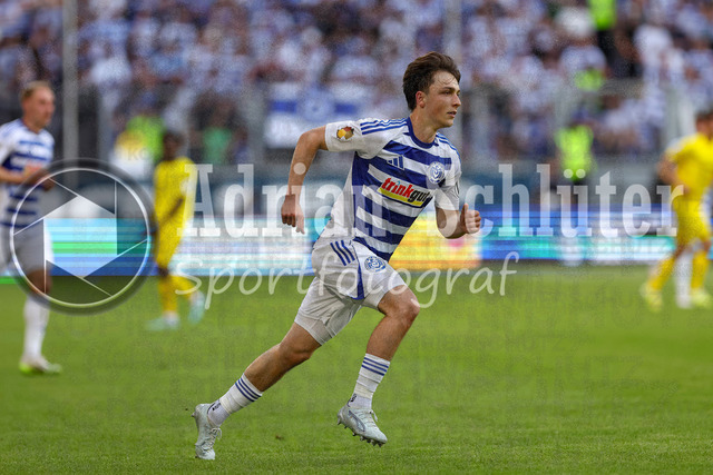 23.05.2026, GER, Fussball, Herren, Niederrheinpokal Finale, Saison 2025/2026, SC St. Tönis - MSV Duisburg | Jan-Simon Symalla (MSV Duisburg) rennt