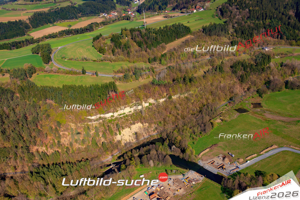 Die Luftaufnahme der Stadt Zeyern wurde 2017 vom Flugzeug heraus erstellt ( keine Drohne )- hohe Auflösung für beste Qualität