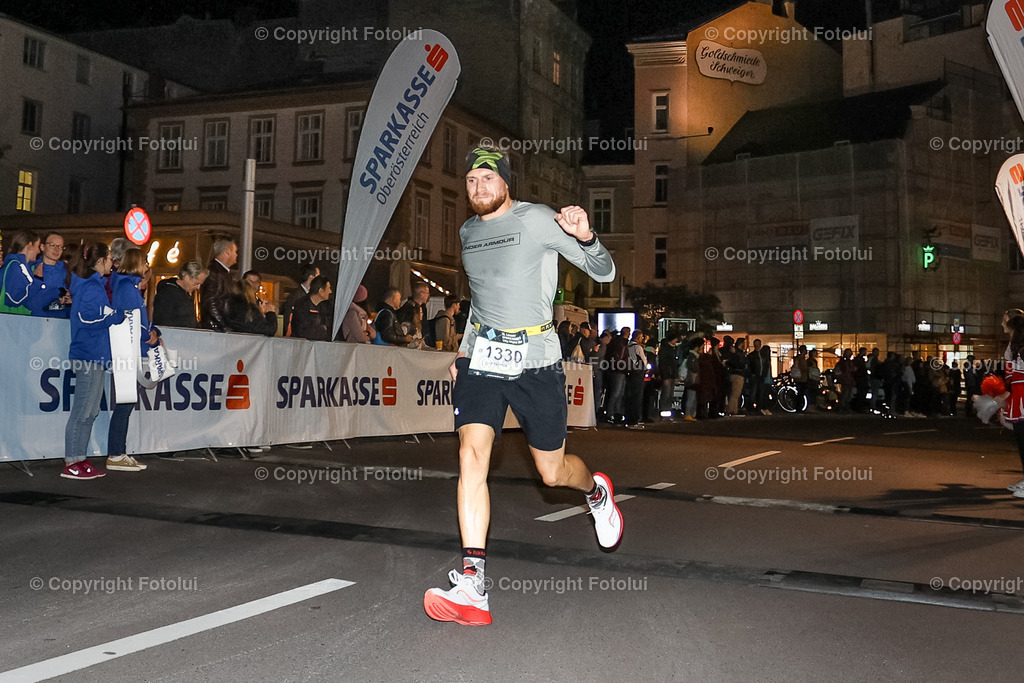 A-BINDER_20220922_0056 | LINZ,  AUSTRIA,22.Sept. 2022 - Night Run, Image shows Night Run.
Photo: Sportmediapics.com/ Manfred Binder