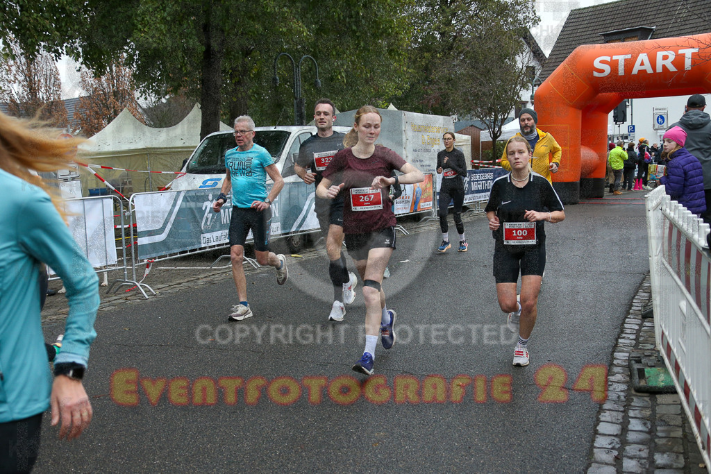 251130_1142_EX1_8381 | Sportfotografie im Rhein-Sieg Kreis, Köln, Bonn, NRW, Rheinland Pfalz, Hessen, etc. Unser Tätigkeitsfeld umfasst den Laufsport vom Volkslauf über den Marathon, Duathlon, Triathon bis zum Ultralauf wie Kölnpfad Ultra oder Schindertrail.