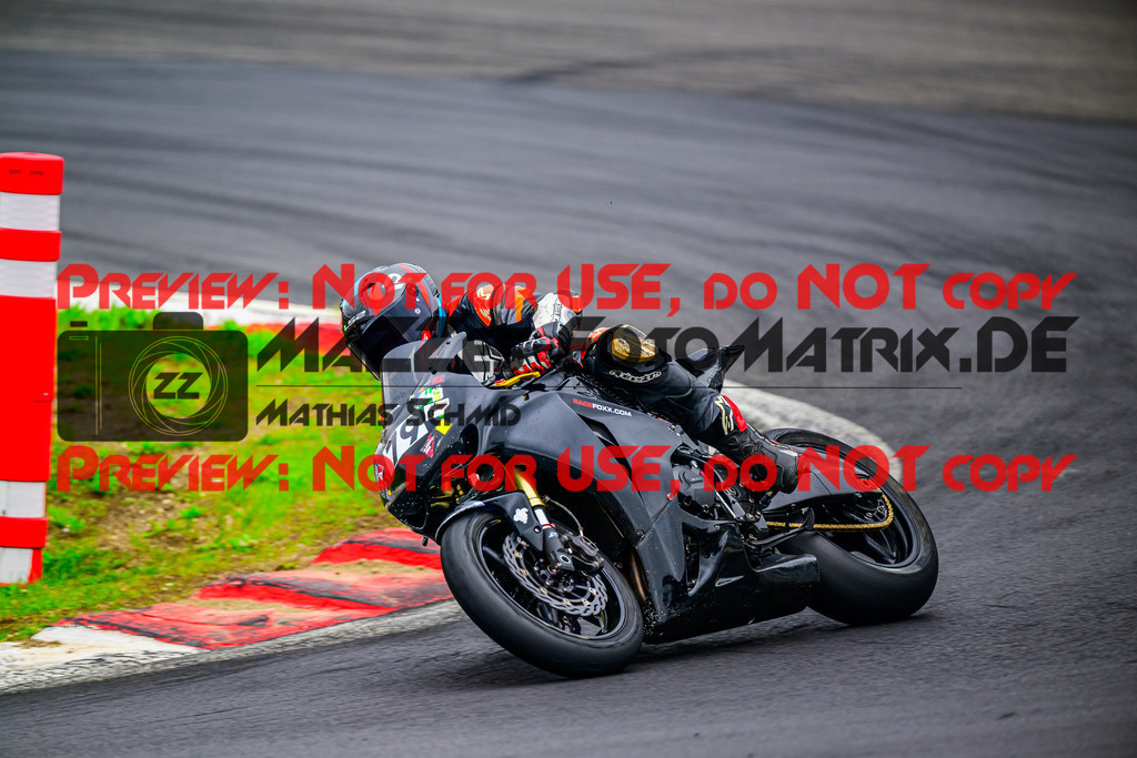 MaZZes_FotoMatrix_240717_6007705_1221 | ROT