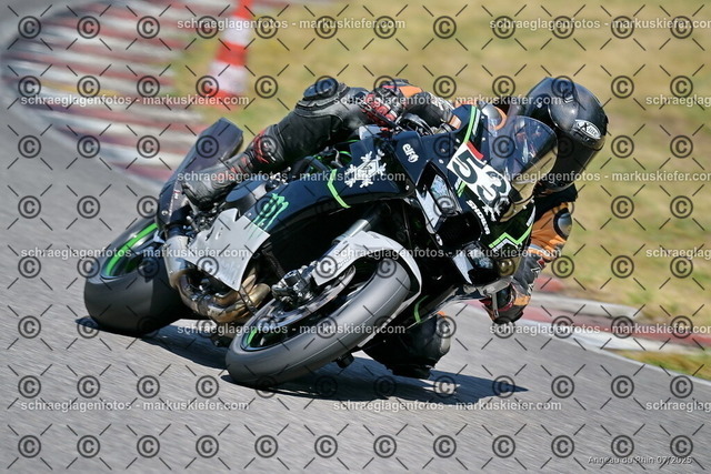 25bt04-0678 | markuskiefer.com - Realisiert mit Pictrs.com