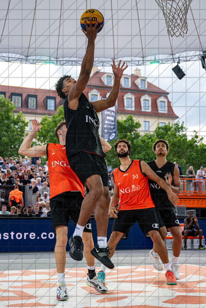 DIE FINALS 2025 | Dt. Meisterschaft 3x3   | Spiel um Platz 3. Der Stamm (orange) vs. Der Stamm underdogs (black) //  02.08.25: DIE FINALS 2025 | Dt. Meisterschaft 3x3   / Dresden / Deutschland  //   CREDIT:www.bullenfotos.de, Martin König, Hörner Weg 40, D-49078 Osnabrück, +4917663732967 // Nutzung und Weitergabe nur zu den vereinbarten Zwecken. Presseanfragen an Ersteller. Alle Rechte beim Ersteller. Honorierung nach MFM. - Realisiert mit Pictrs.com