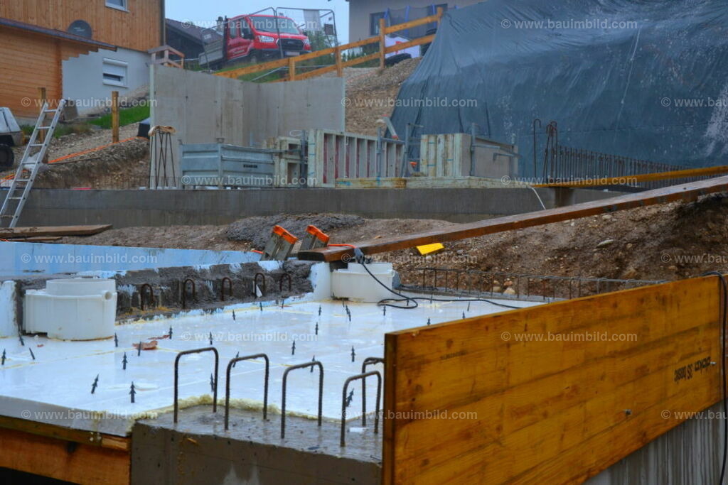 bib-lg04-betonarbeiten-0085 | Nach LV-Leistungsgruppen sortierte Detailfotos über den Bau eines Hauses. Alle Hausbau-Bilder direkt vom Urheber und Autor der Website Haus-Selber-Bauen.com