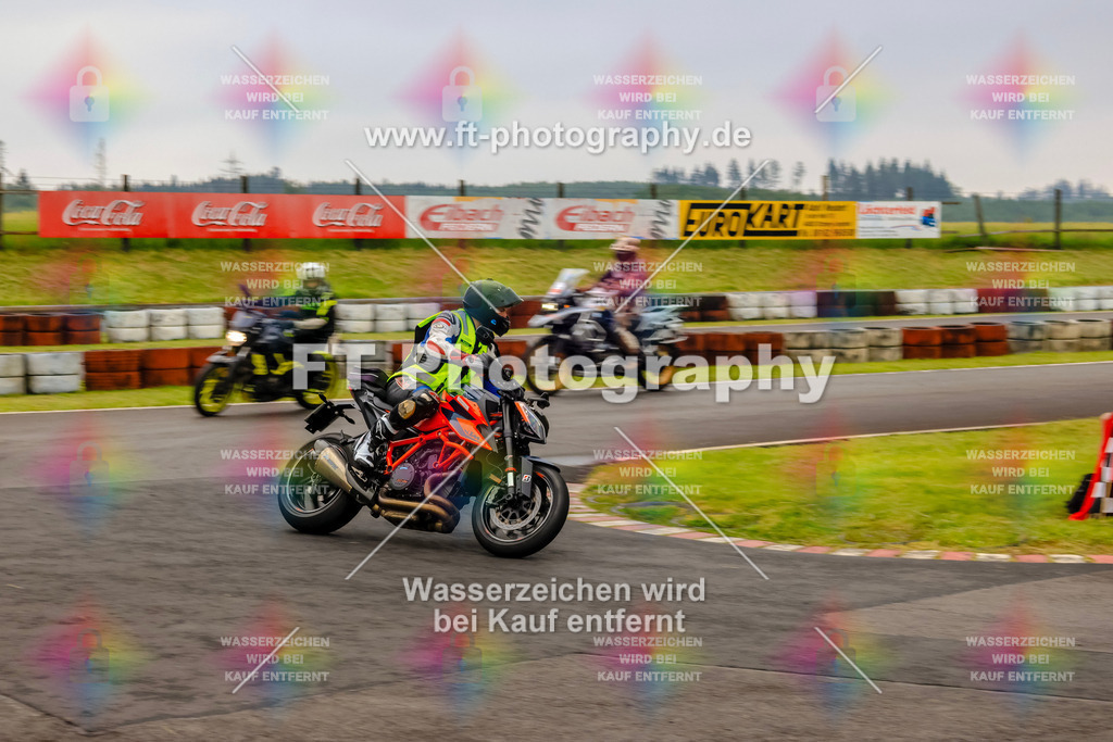 OBK-5204 | Hier findet Ihr Bilder von Touristenfahrten auf der Nürburgring Nordschleife oder von anderen Veranstaltungen die ich besucht habe. Viel Spass beim Durch Schauen 