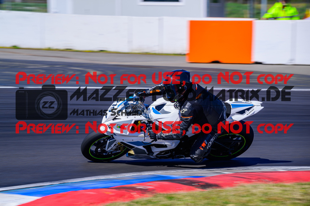 MaZZes_Fotomatrix_20250407_6021986_0517 | ROT