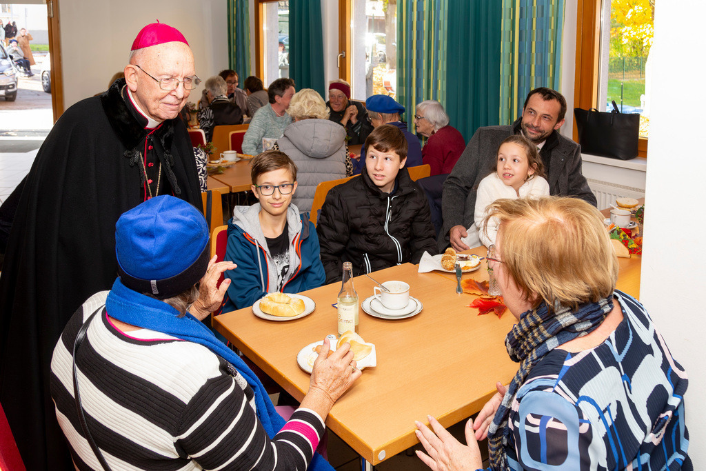 Festmesse-110 | Fotodoku der Festmesse anläßlich der Seligsprechung von Maria Theresia LEDOCHOWSKA 1975, zelebriert von Altbischof DDr. Klaus Küng und Pfarrer Mag. Zenon PAJAK in der Pfarrkirche Loosdorf. 