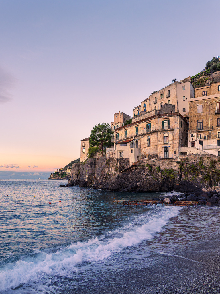 Blick auf Minori an der Amalfiküste in Italien | Blick auf Minori an der Amalfiküste in Italien.