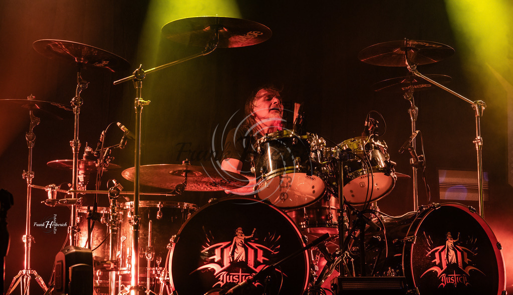 Justice Daudenwinden | Frank Herberich Fotografie, Frank Herberich, Fotografie, Hochzeit, Portrait, St. Peter Ording, Ording, Westerhever, Nordsee, Frank Fotografie, Hardheim,  Odenwald,Walldürn, Band,Eventfotografie - Realisiert mit Pictrs.com