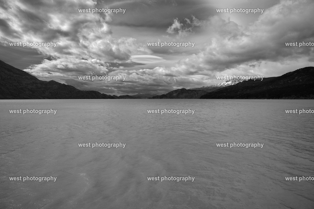 Lago Grey 2 sw - CHI 2014 | west photography - Realisiert mit Pictrs.com