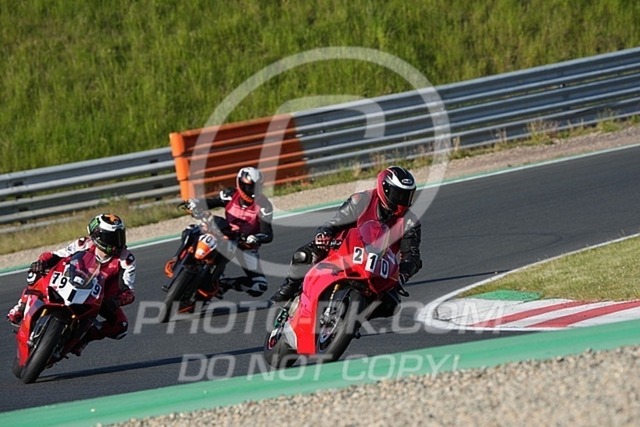 2025_05_13_PBK_23496 | Sportfotografie; SlowMotion; Video; Rennstrecke; Hafeneger; Speer; Racing; RSE; BMW; CBO; Trackday; Motorsportarena; Hockenheimring; Brno; Most; Barcelona; Valencia