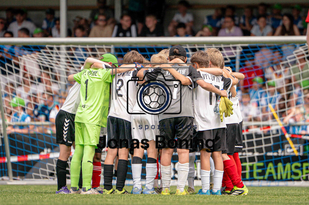Fußball I E-Junioren I Saison 2025-2026 I OM-Cup Lüsche I Sonntag  I 24527 | jns.sportfotos - Realisiert mit Pictrs.com
