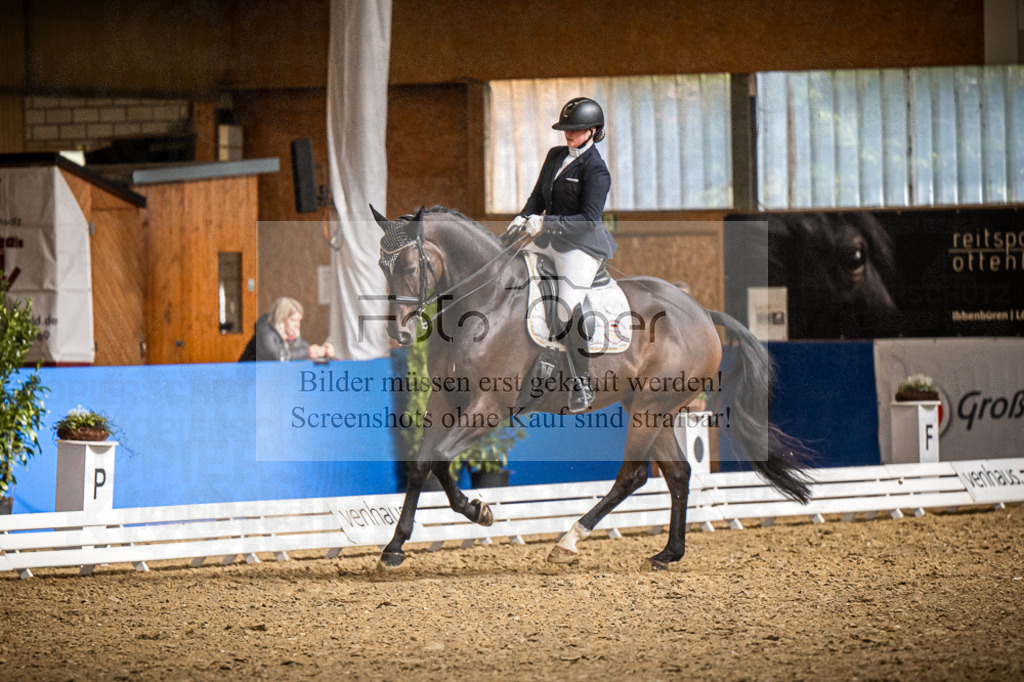 DOS_1451 | Entdecke hochwertige Reitturnierfotos von Foto Oger. Professionell, emotional und authentisch – jetzt Lieblingsmomente im Shop bestellen.Deutschlandweite Turnierfotografie. - Realisiert mit Pictrs.com